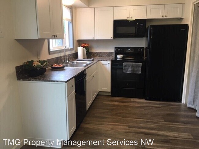 Building Photo - 410-470 S Knott St