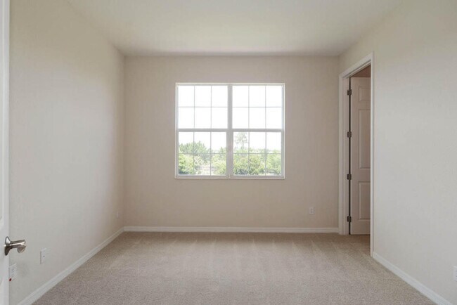 Foto del edificio - 647 SW Glen Crest Way