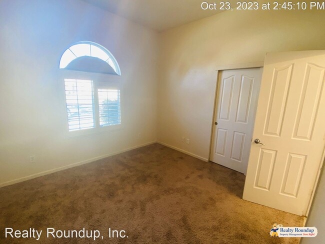 Building Photo - 3 br, 3 bath House - 10150 O'meara Dr
