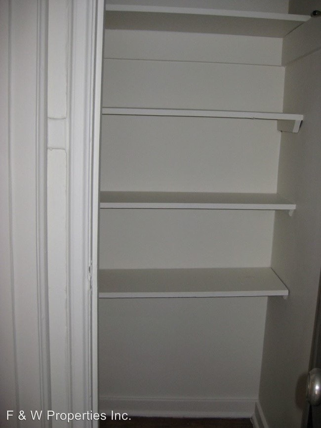 Building Photo - 1514 E Long St