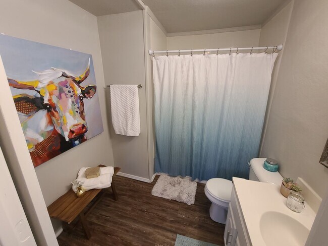 Foto del edificio - 4 BED/1 bath  in Moore Schools, garage con...
