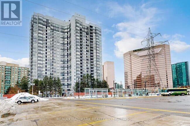 Building Photo - 7 Bishop Ave