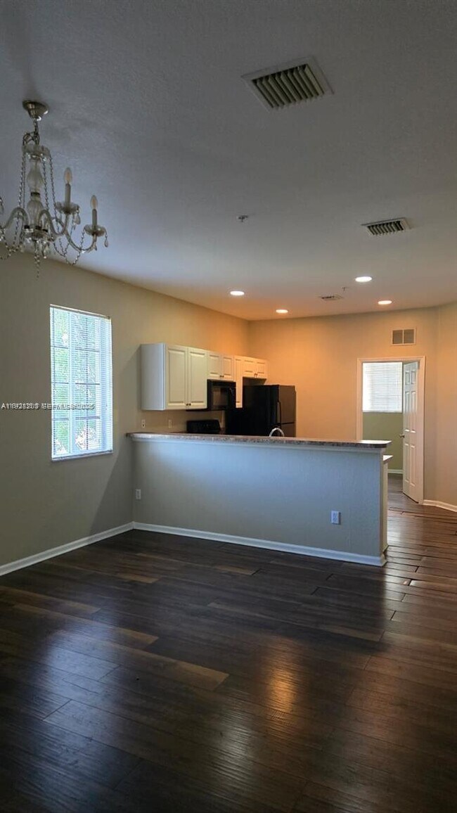 Foto del edificio - 2002 Freeport Dr