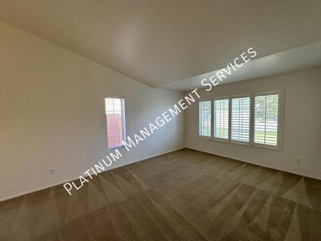 Foto del edificio - 1611 Kings Rd