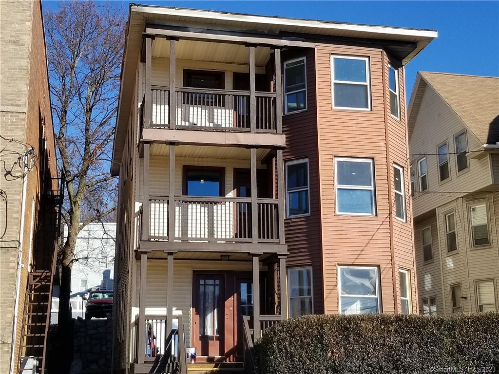 Foto principal - 825 E Main St