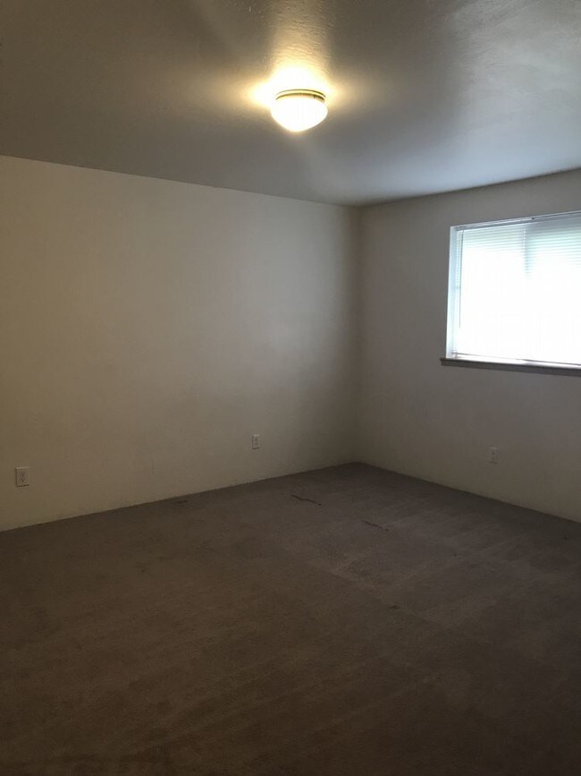 Foto del edificio - Northeast Medford Townhome