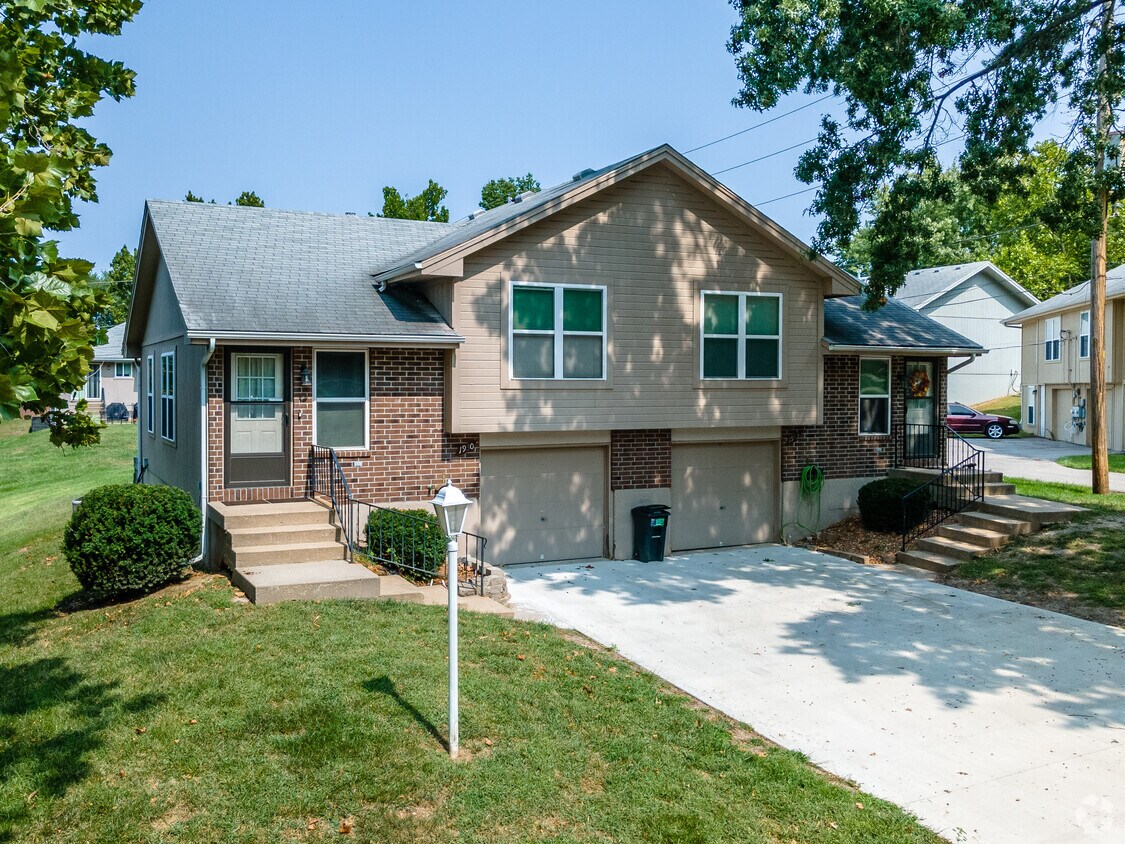 Continental North Apartments in Gladstone, MO