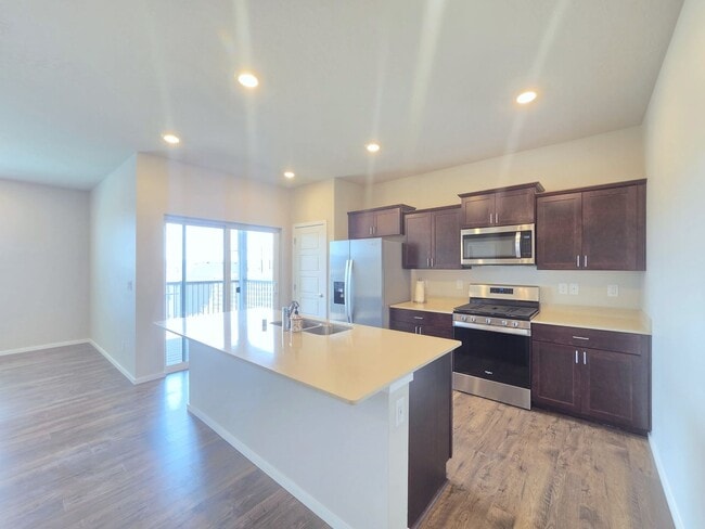 Building Photo - 5428 E Bridgeport Ct