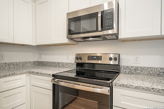 Foto del edificio - 10215 Tulipwood Run