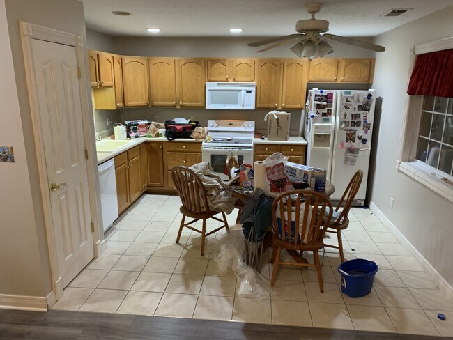 Foto del edificio - 7878 Andee Ln