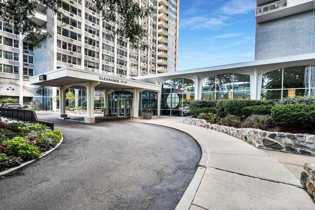 4250 N Marine Dr Unit 302, Chicago, IL 60613 Condo for Rent in