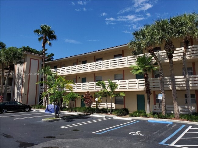 Foto del edificio - 3201 NW 103rd Terrace