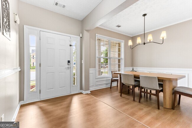 Building Photo - 898 Clairidge Elm Trail SW
