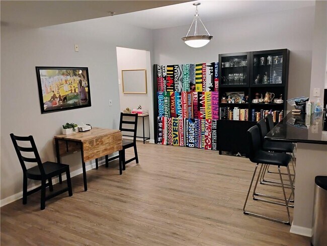 Foto del edificio - 955 Juniper St NE