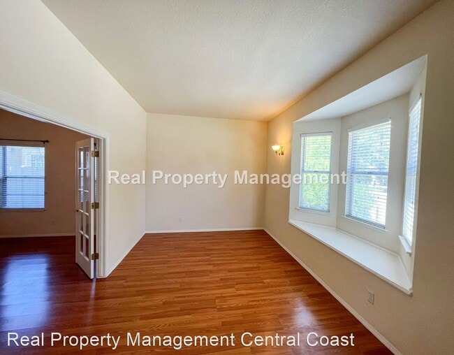 Building Photo - 3 br, 2.5 bath House - 1911 Vine Street
