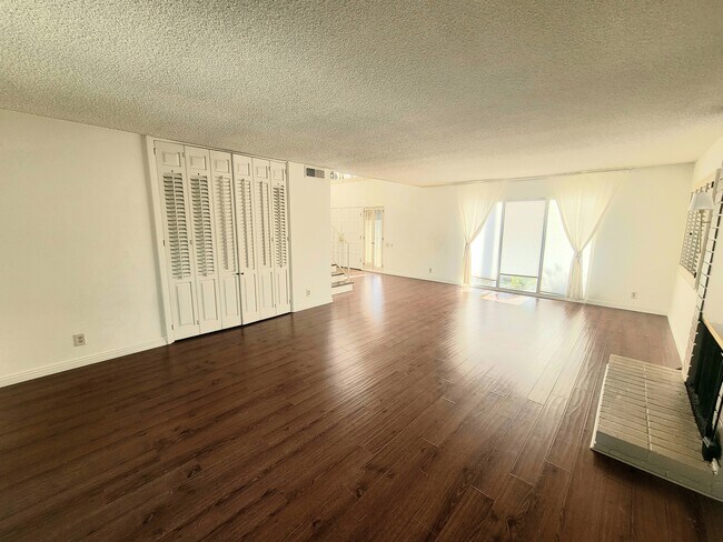 Foto del edificio - 3706 Terrace View Dr