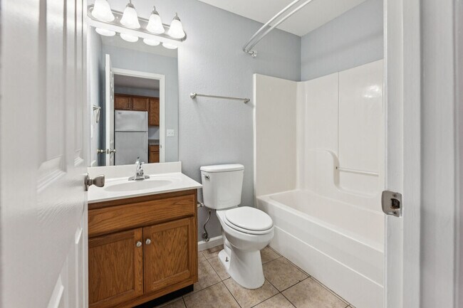 Foto del edificio - Home Place Apartments