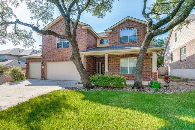 Building Photo - 5-Bedroom Home Alamo Ranch