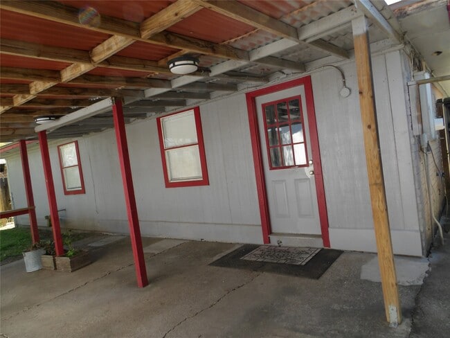 Building Photo - 4705 37th St E