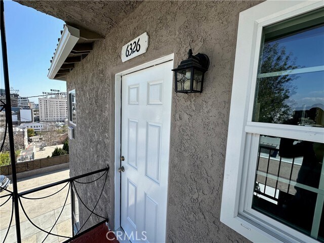 Foto del edificio - 6326 Franklin Ave