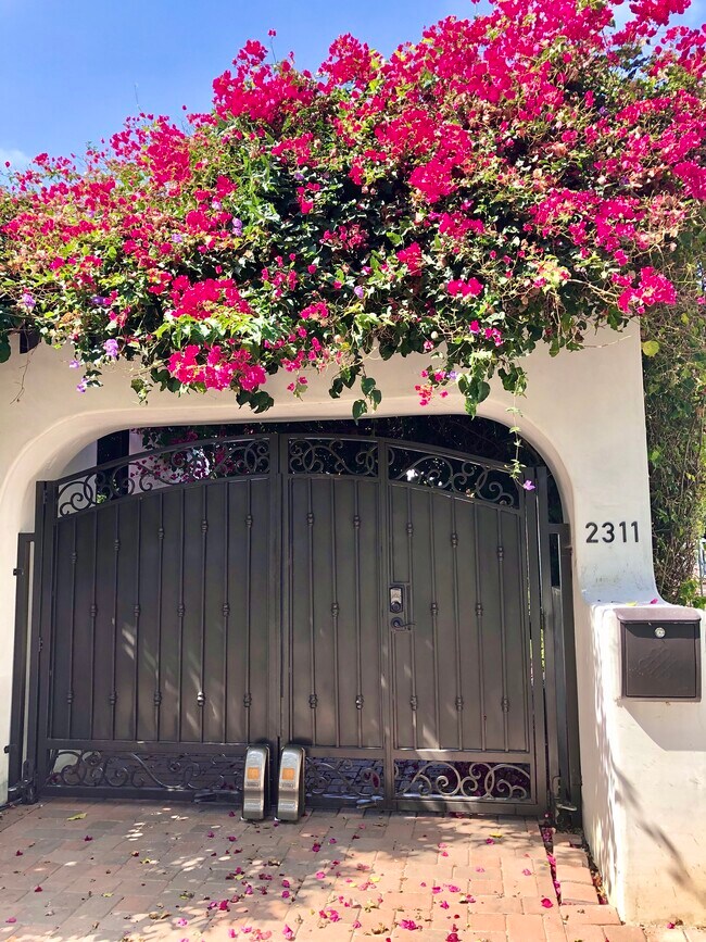 Foto del edificio - 2311 Selby Ave