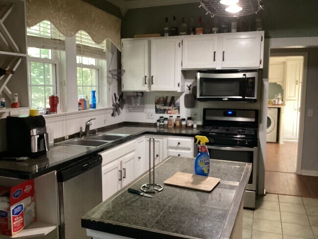 Foto del edificio - 2615 Cooper Ave