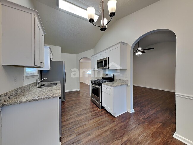 Foto del edificio - 30 Cheyenne Dr