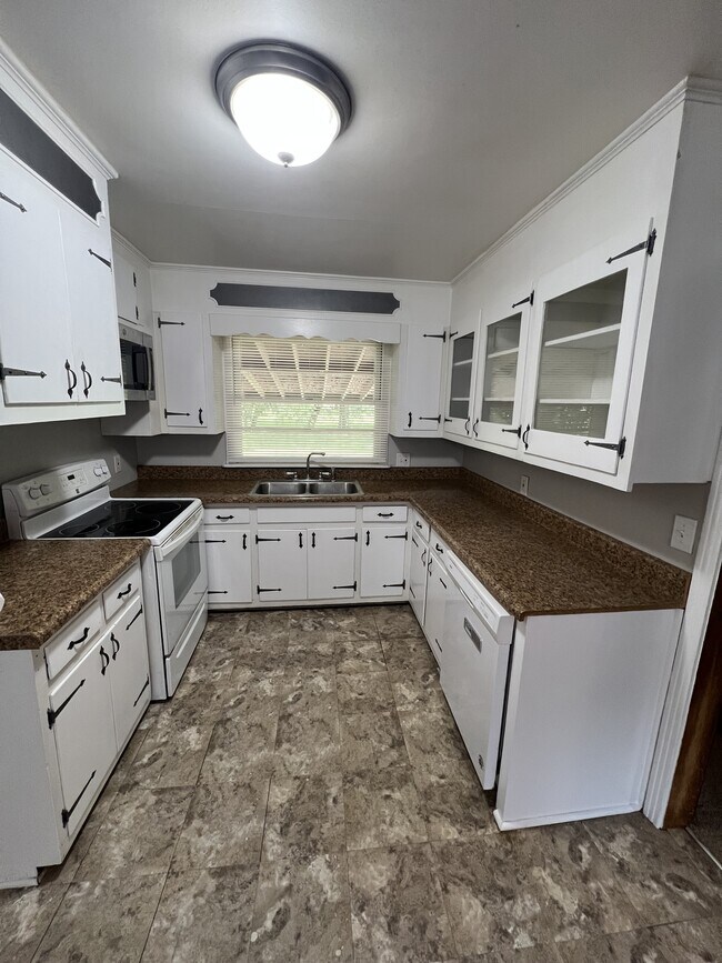 Foto del edificio - 206 Greenview Dr