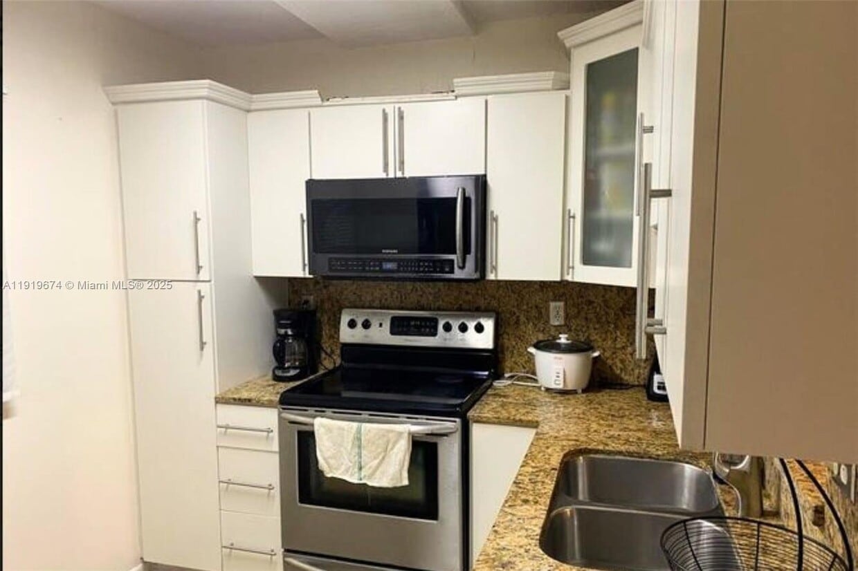 Foto del edificio - 8500 SW 133rd Avenue Rd