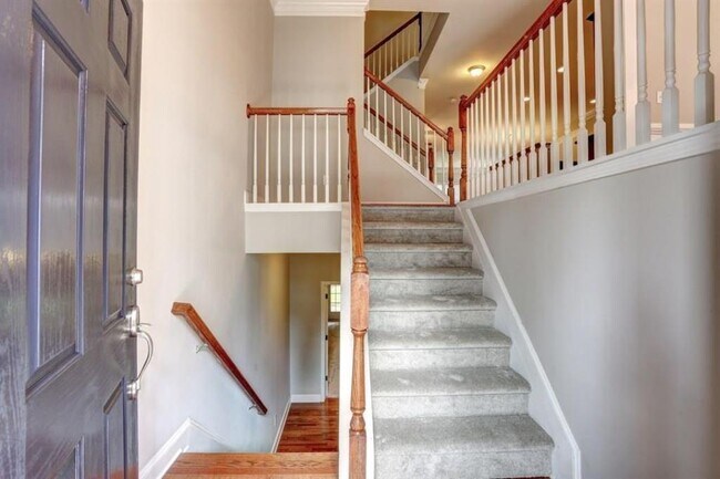 Foto del edificio - 12820 Doe Dr