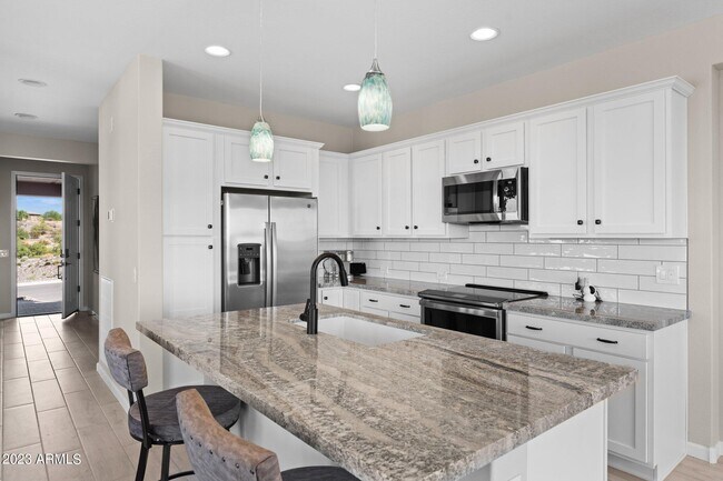 Foto del edificio - 4074 PRAIRIE SCHOONER Rd