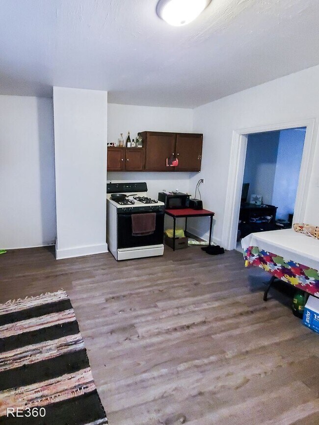 Building Photo - 2 br, 1 bath House - 828 Freeland St, Alle...