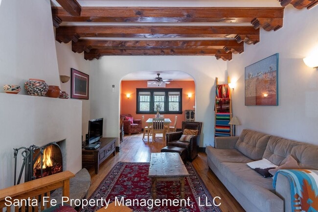 Building Photo - 2 br, 1 bath House - 201 B Anita Place
