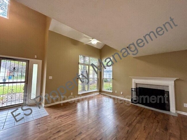 Foto del edificio - 7580 Sycamore Grove Ct