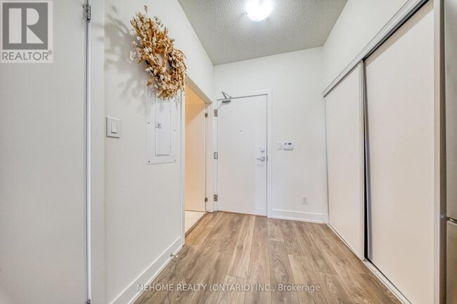 Building Photo - 180 Fairview Mall Dr