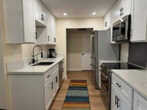 Building Photo - 3825 Centre St