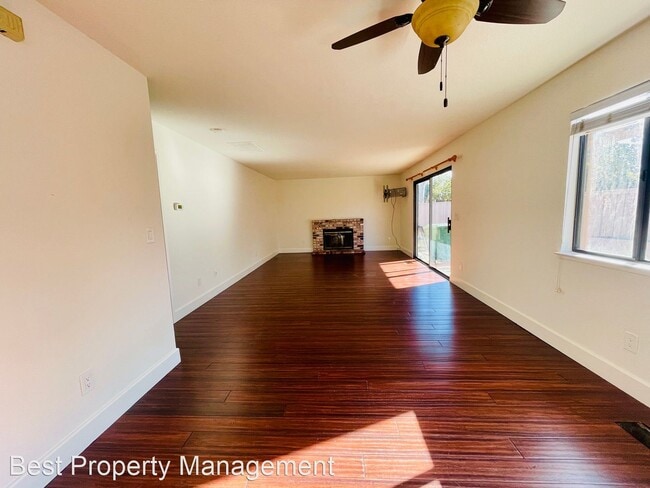Building Photo - 4 br, 2.5 bath House - 131 Mesquite Ct