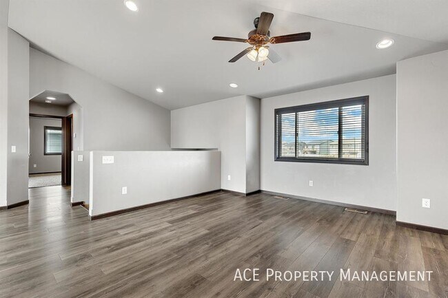 Foto del edificio - 553 Ballista Blvd