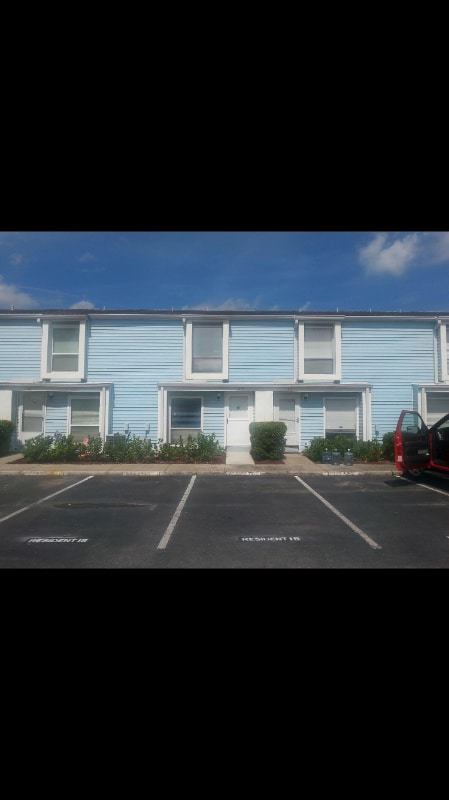 Building Photo - 11819 Cypress Hill Cir