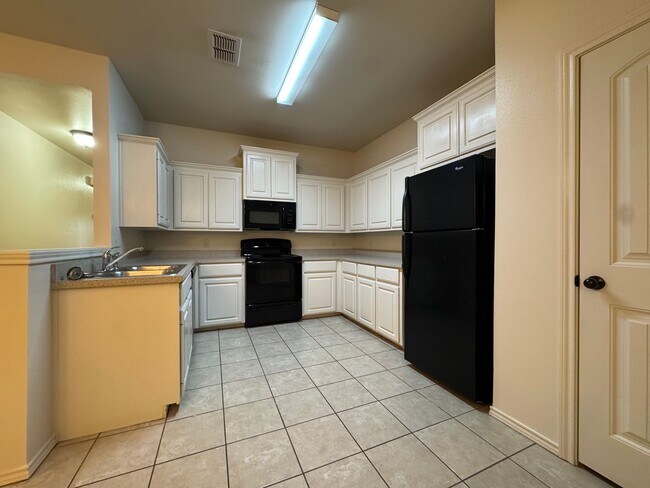 Foto del edificio - 6708 Oakridge Ave