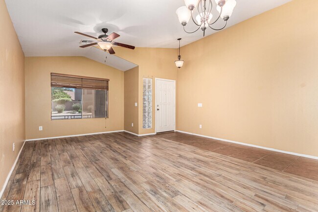 Building Photo - 29604 N Balmoral Pl