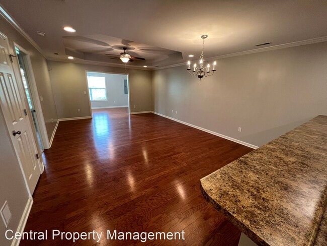 Building Photo - 3 br, 3 bath House - 107 Shalom Drive