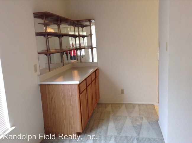 Building Photo - 8022 Manderly Pl