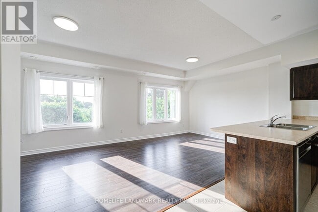Building Photo - 9-9 Eaton Park Ln