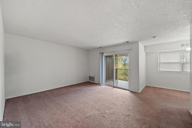 Foto del edificio - 424 Meadowview Ln