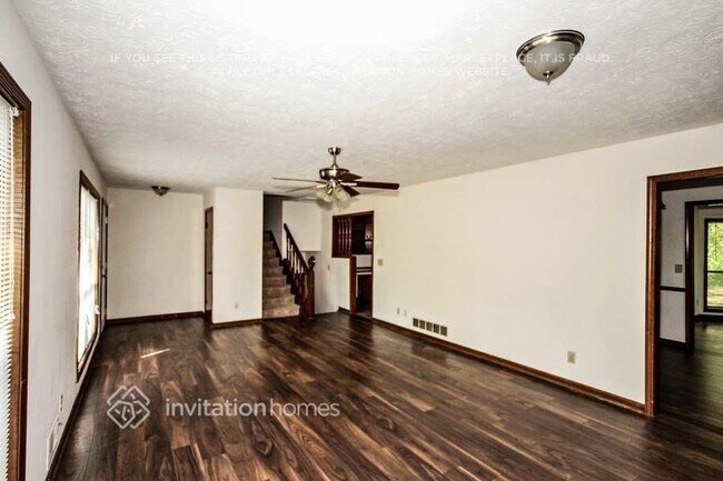 Foto del edificio - 376 Mill Ridge Way