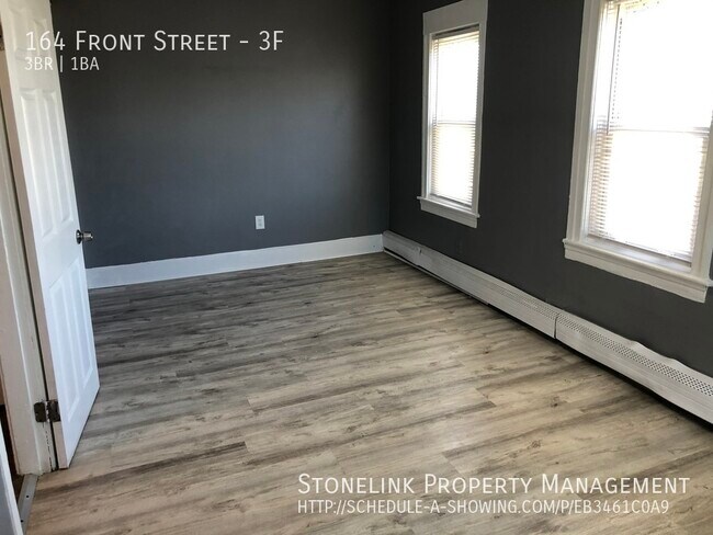 Building Photo - 164 Front Street