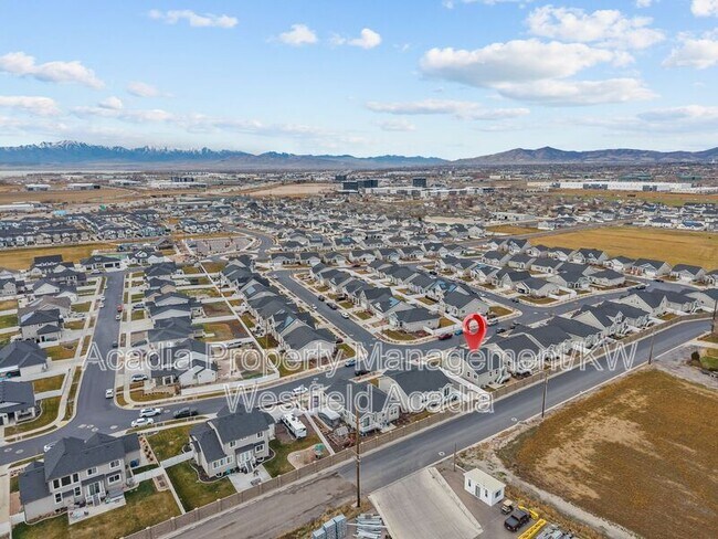 Foto del edificio - 298 Old Farm Ln