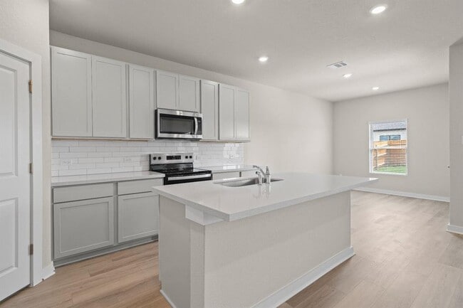 Building Photo - 256 Little Grn Trl