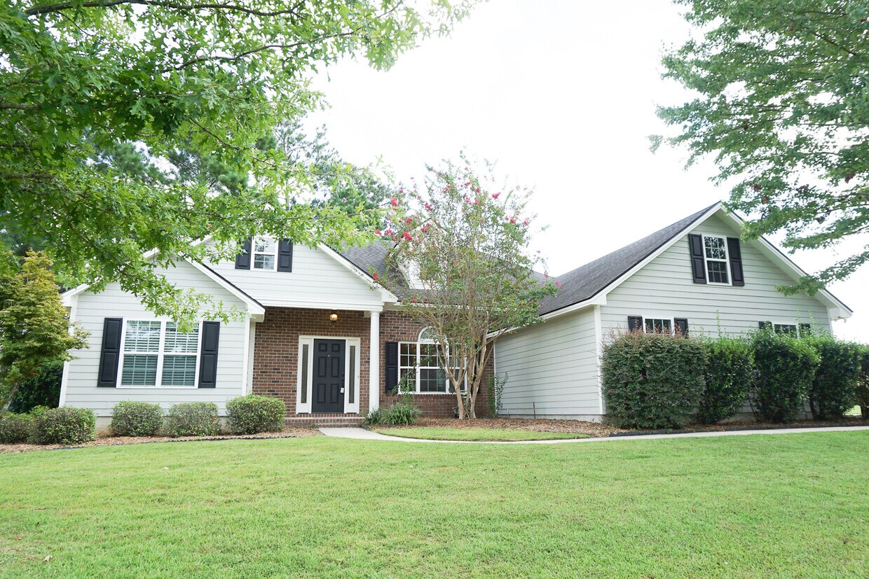 Primary Photo - 4032 Applecross Rd